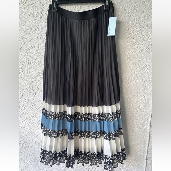 NWT! Blue Sol Womens Black& Blue Mixed Design Lined Accordion Midi Skirt Size XL - Picture 6 of 12